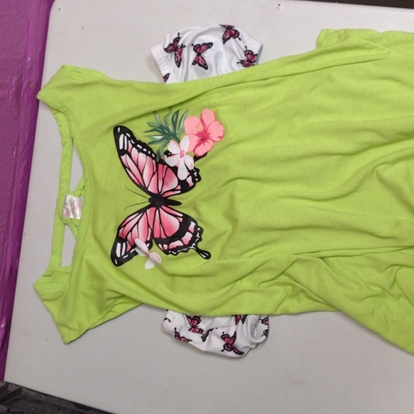 Lime green butterfly top - Picture 10 of 10